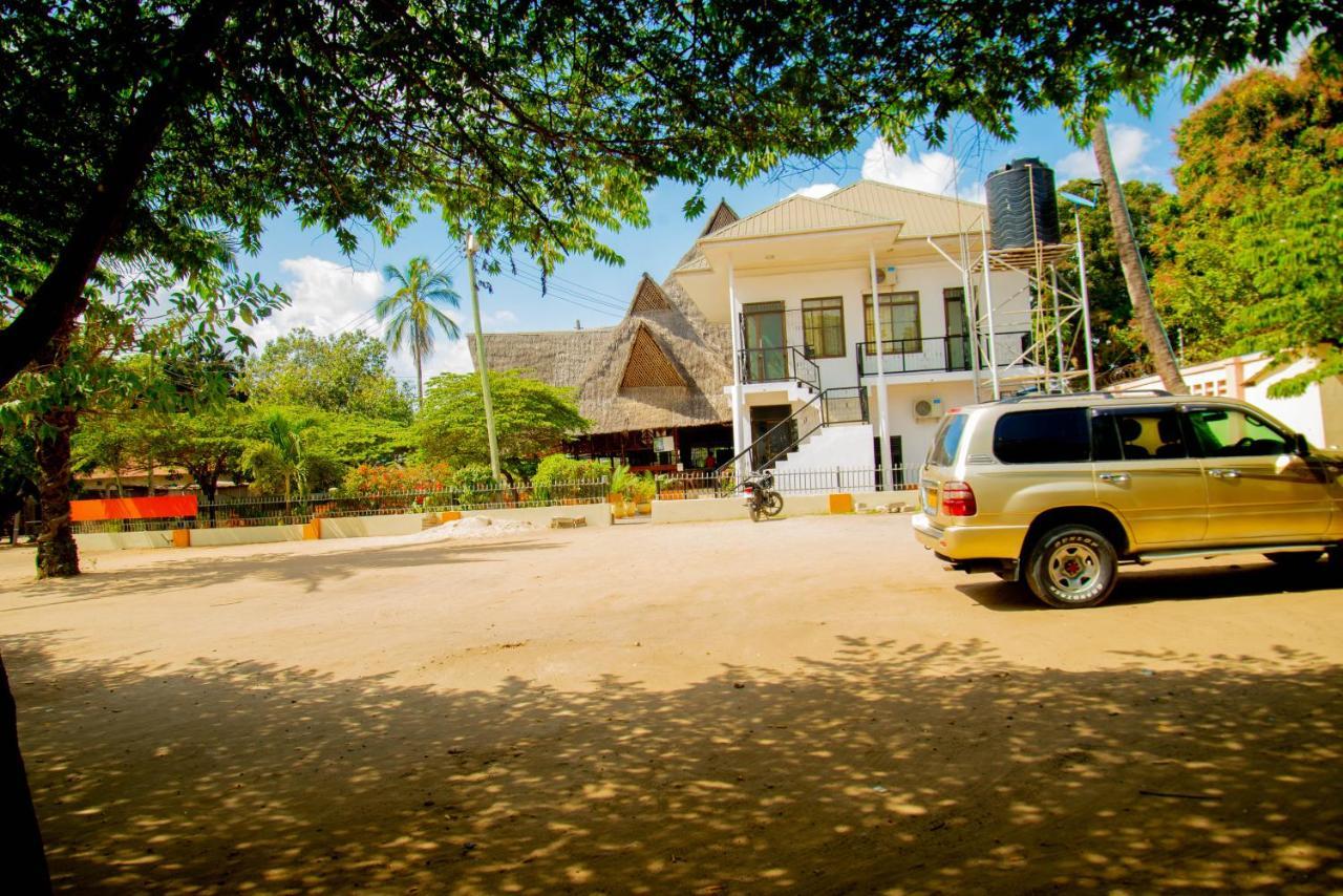 Flamingo Hotel Kinyerezi Daressalam Exterior foto